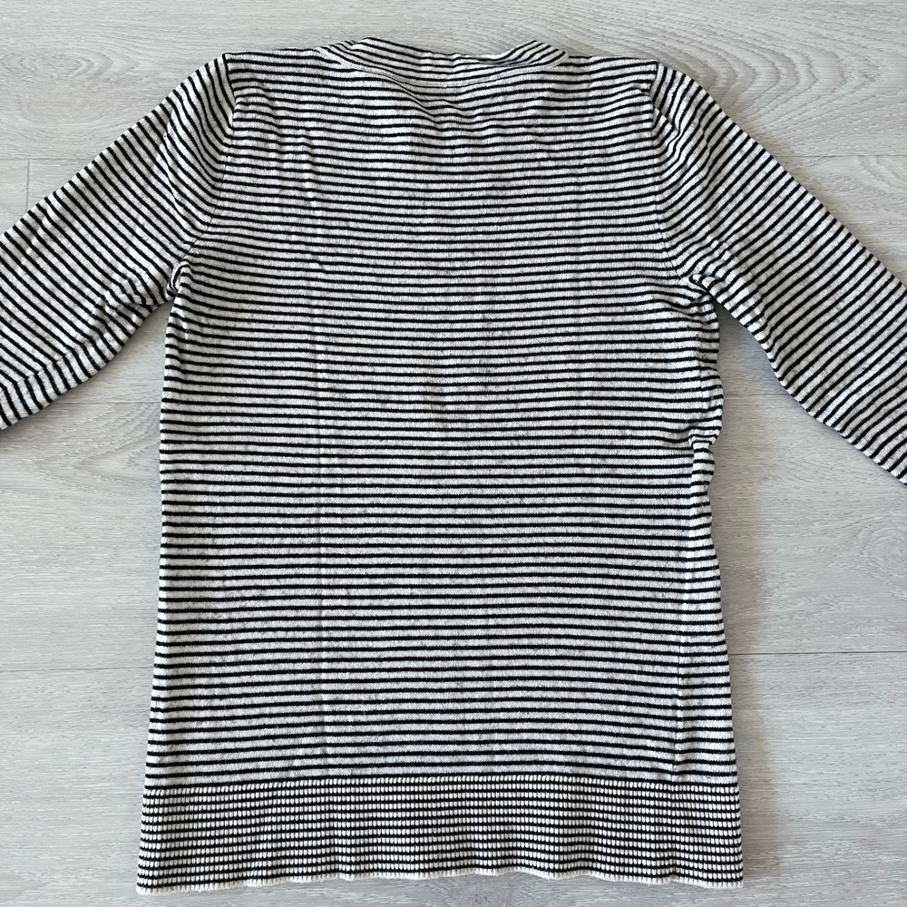 LOFT Sweater - Picture 4 of 6